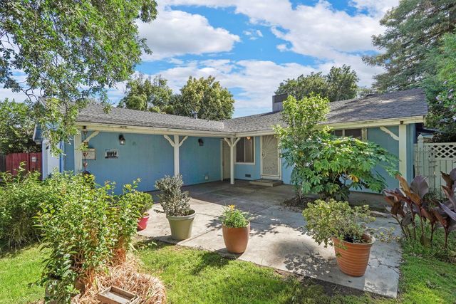 174 Hemlock Dr, Lodi, CA 95240