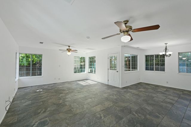 174 Hemlock Dr, Lodi, CA 95240