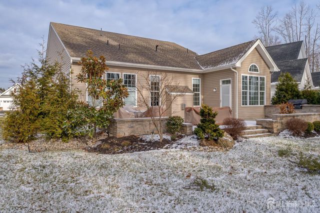 3 Inter Lachen Court, Monroe, NJ 08831