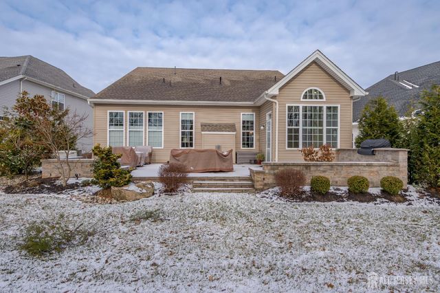 3 Inter Lachen Court, Monroe, NJ 08831