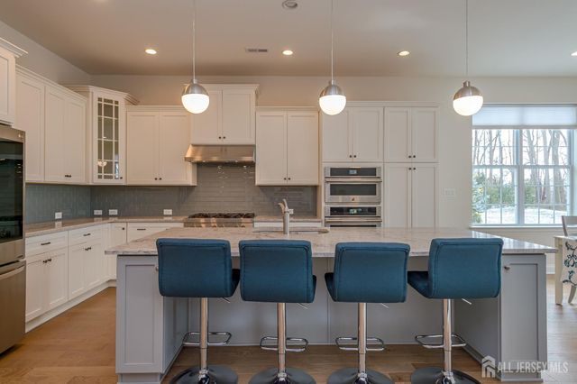 3 Inter Lachen Court, Monroe, NJ 08831