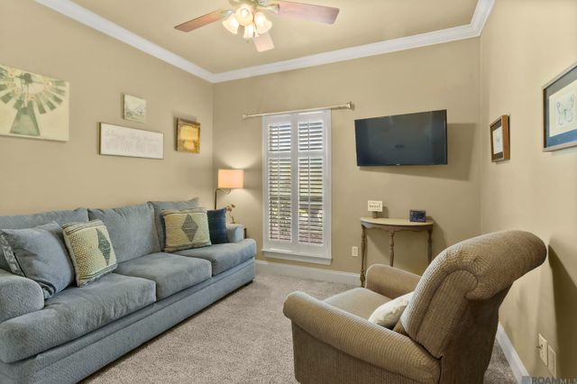 8135 Lavender Dr, Baton Rouge, LA 70818