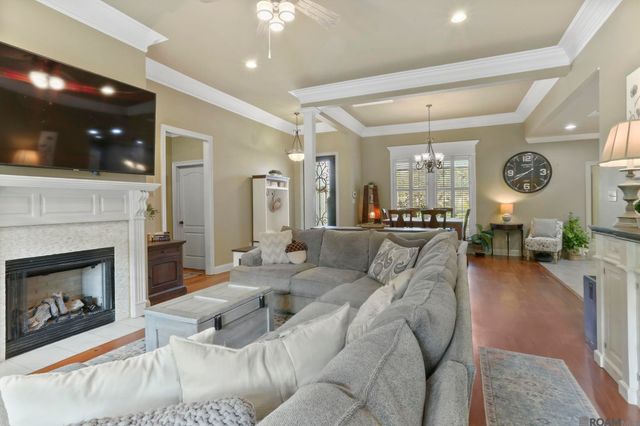 8135 Lavender Dr, Baton Rouge, LA 70818