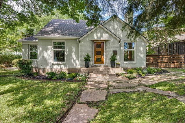 1580 STEMMONS Avenue, Dallas, TX 75208