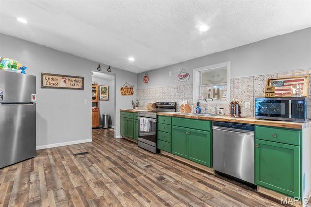 7924 W Forest Hills Drive, Dittmer, MO 63023