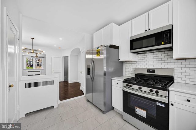 5766 W JEFFERSON ST, Philadelphia, PA 19131