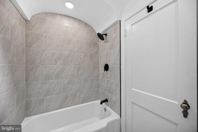 5766 W JEFFERSON ST, Philadelphia, PA 19131