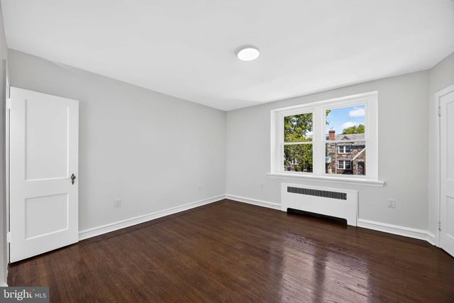 5766 W JEFFERSON ST, Philadelphia, PA 19131