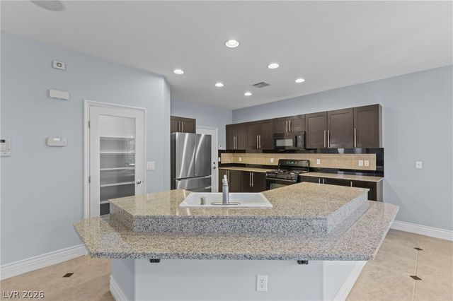 131 Sandy Bunker Lane, Las Vegas, NV 89148