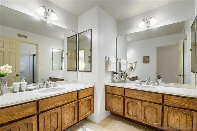 12550 Shropshire Ln, San Diego, CA 92128