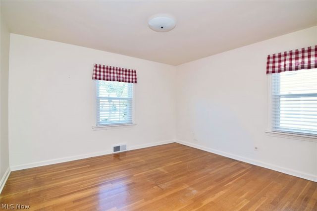 1663 Oakmount Road, South Euclid, OH 44121