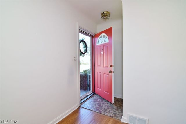 1663 Oakmount Road, South Euclid, OH 44121