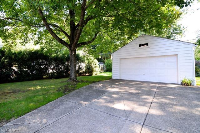 1663 Oakmount Road, South Euclid, OH 44121
