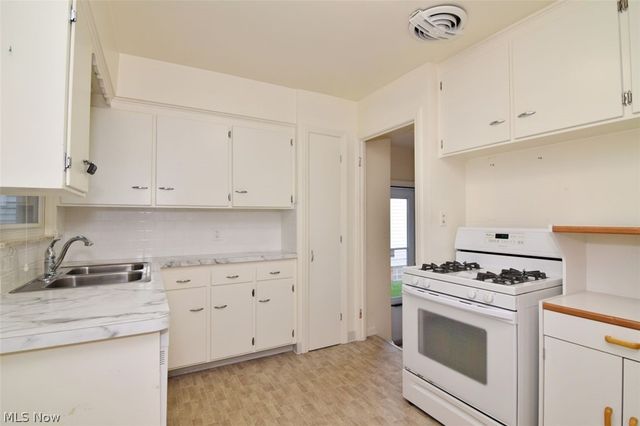 1663 Oakmount Road, South Euclid, OH 44121