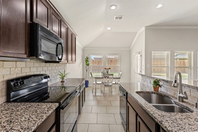 11828 Kurth Drive, Frisco, TX 75036