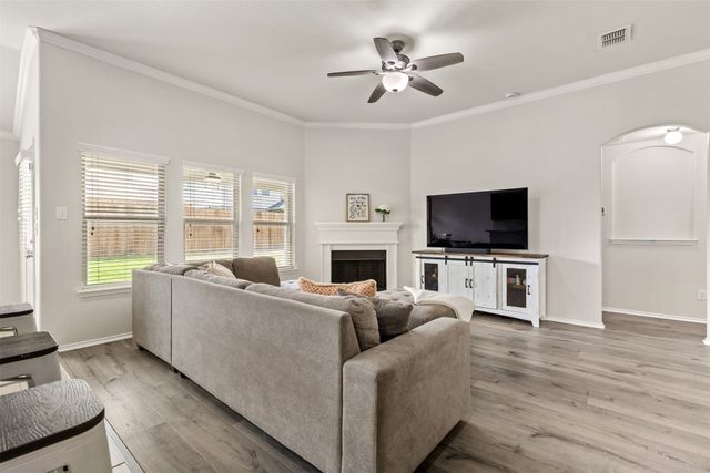 11828 Kurth Drive, Frisco, TX 75036