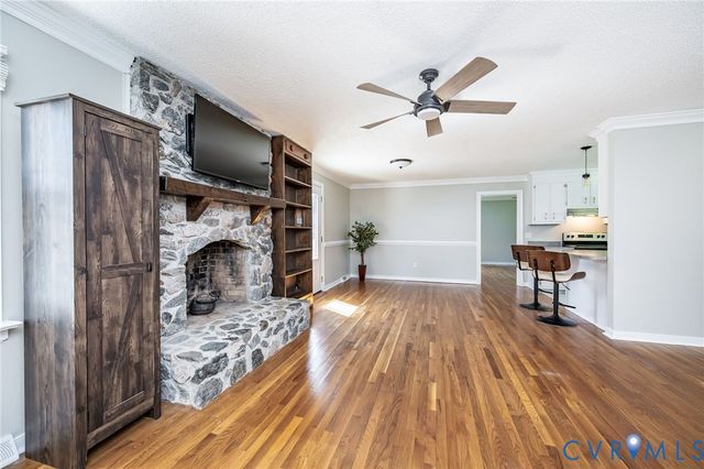 14101 W Hensley Rd, Midlothian, VA 23112