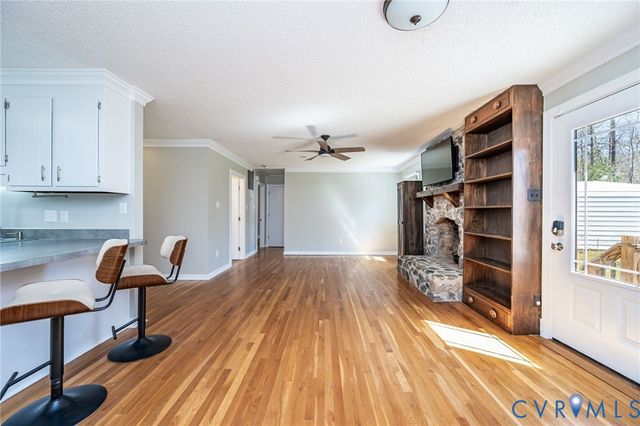 14101 W Hensley Rd, Midlothian, VA 23112