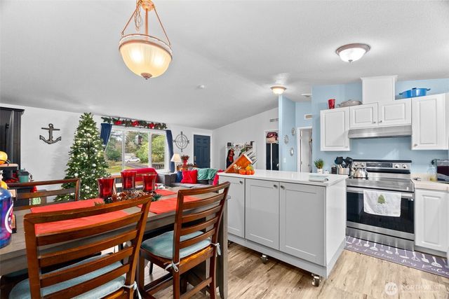 288 S Valley Road, Naselle, WA 98638