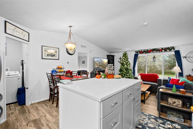 288 S Valley Road, Naselle, WA 98638