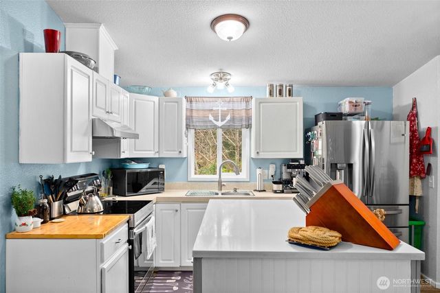 288 S Valley Road, Naselle, WA 98638