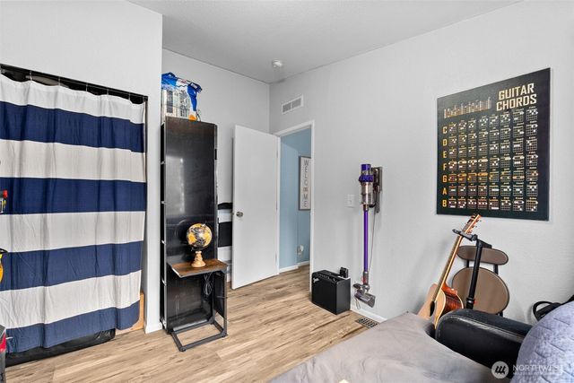 288 S Valley Road, Naselle, WA 98638