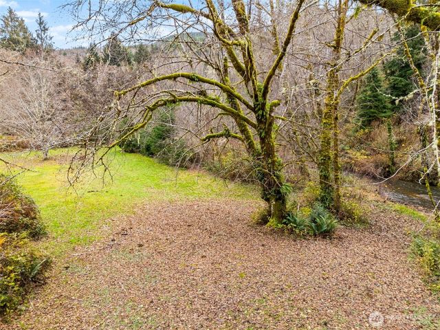 288 S Valley Road, Naselle, WA 98638