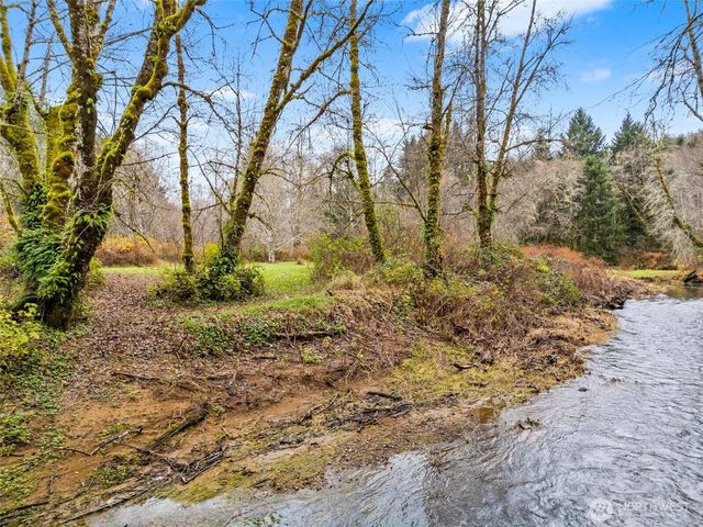 288 S Valley Road, Naselle, WA 98638