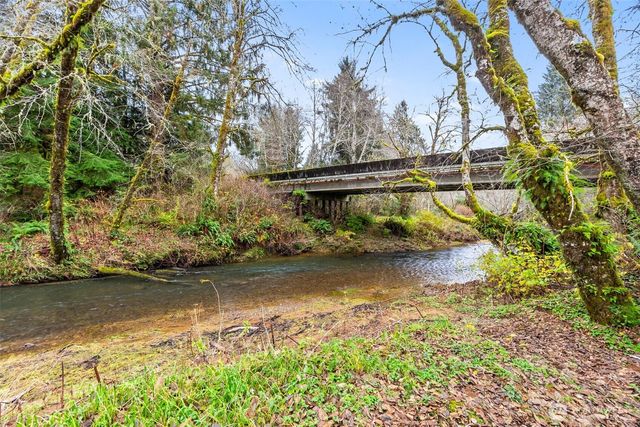 288 S Valley Road, Naselle, WA 98638