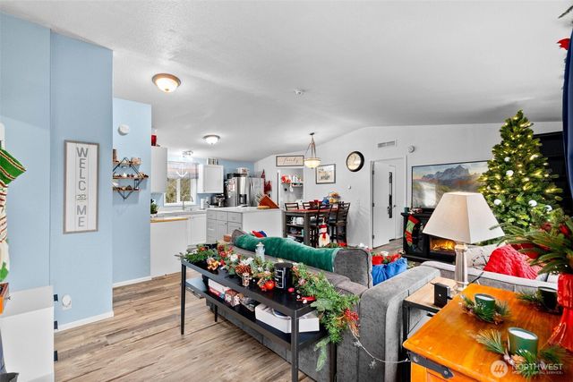 288 S Valley Road, Naselle, WA 98638