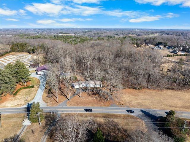 2730 Hickory Tree Road, Winston-salem, NC 27127