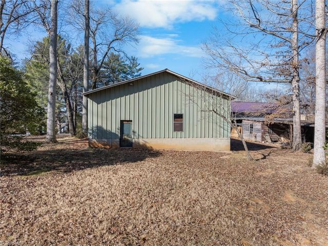 2730 Hickory Tree Road, Winston-salem, NC 27127