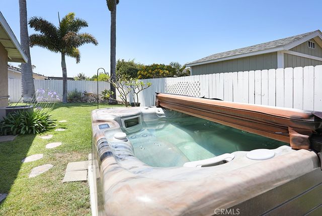 8841 Jarrett, Huntington Beach, CA 92647