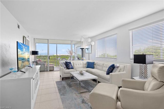 15171 Cedarwood LN 3606, Naples, FL 34110