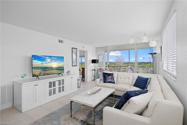 15171 Cedarwood LN 3606, Naples, FL 34110
