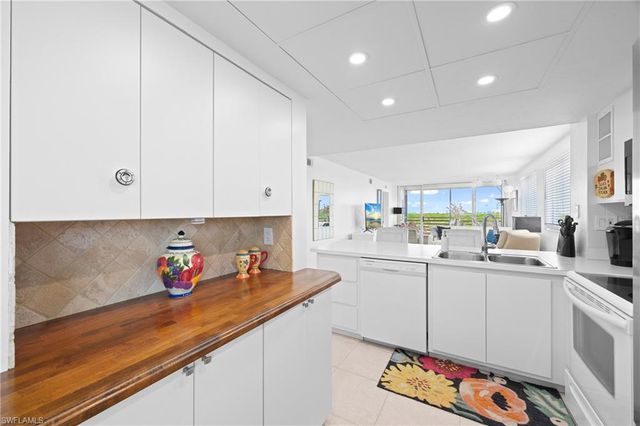 15171 Cedarwood LN 3606, Naples, FL 34110