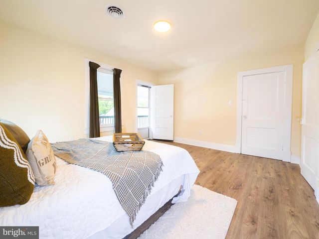 9862 WINCHESTER AVE, Bunker Hill, WV 25413