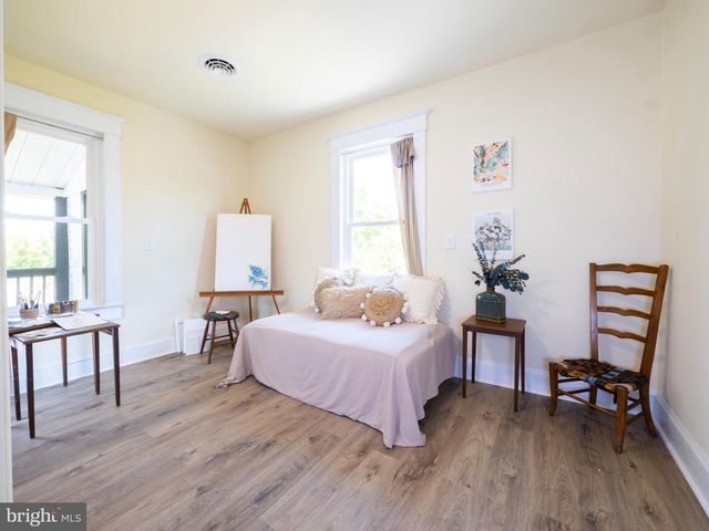 9862 WINCHESTER AVE, Bunker Hill, WV 25413
