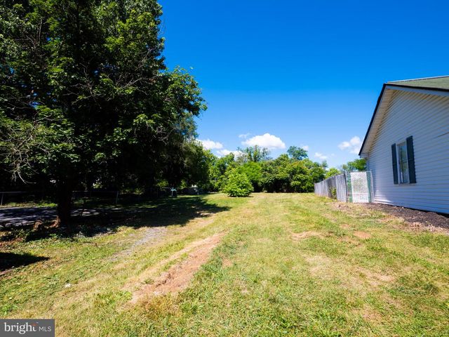 9862 WINCHESTER AVE, Bunker Hill, WV 25413