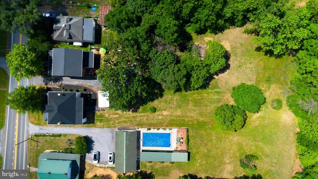 9862 WINCHESTER AVE, Bunker Hill, WV 25413