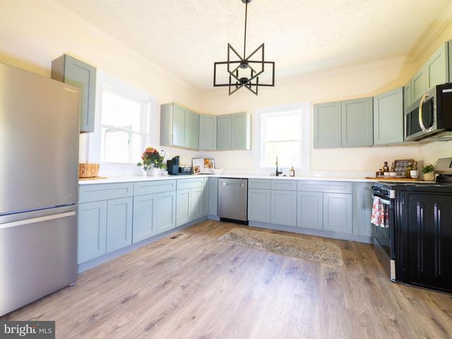 9862 WINCHESTER AVE, Bunker Hill, WV 25413
