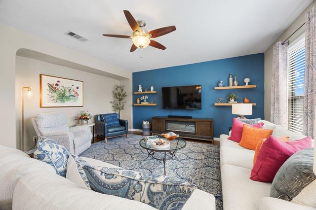 901 Mahomet DR, Pflugerville, TX 78660