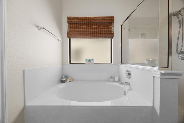 901 Mahomet DR, Pflugerville, TX 78660