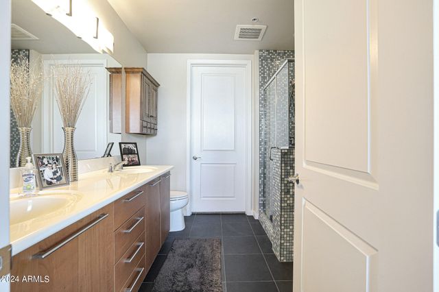 1 E LEXINGTON Avenue 304, Phoenix, AZ 85012