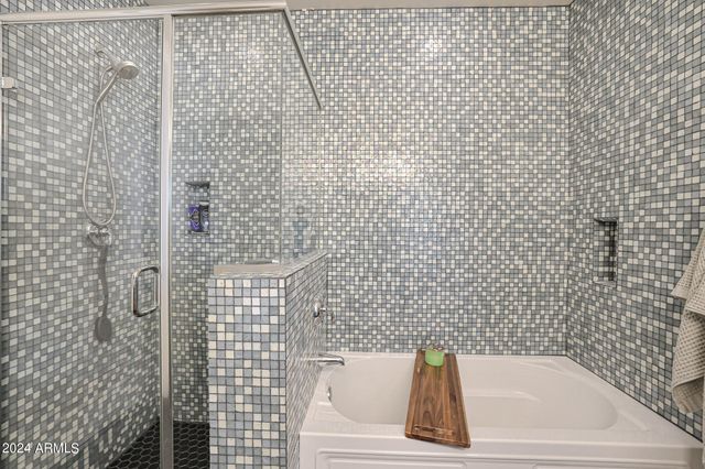 1 E LEXINGTON Avenue 304, Phoenix, AZ 85012