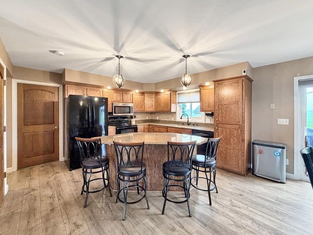 1525 Puritan ROAD, New Holstein, WI 53061