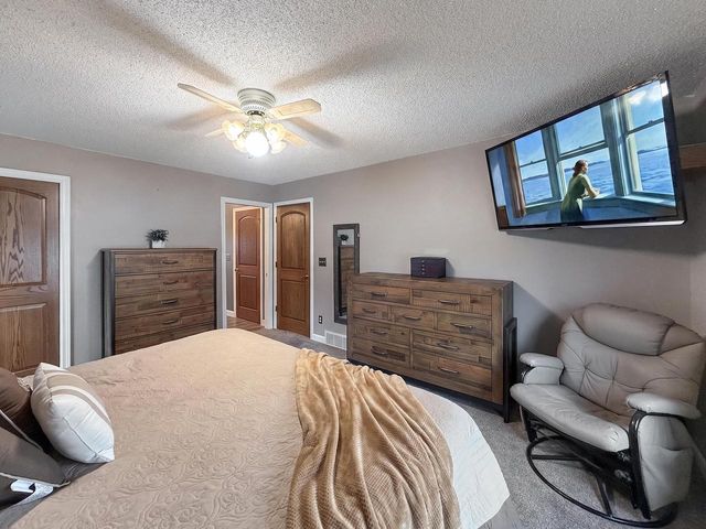 1525 Puritan ROAD, New Holstein, WI 53061