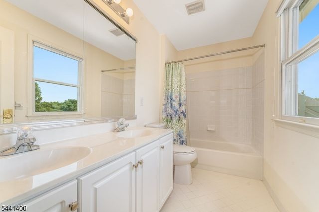 3 Stark Ct, Raritan Twp., NJ 08551