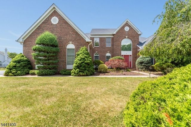 3 Stark Ct, Raritan Twp., NJ 08551