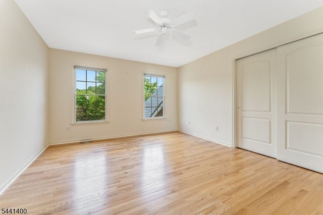 3 Stark Ct, Raritan Twp., NJ 08551